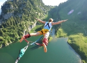 爱游戏官方入口-48分+压哨背后，一场胜利，两种代价，马克西的奥运入场券与马刺的选秀权