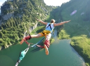 爱游戏官方入口-48分+压哨背后，一场胜利，两种代价，马克西的奥运入场券与马刺的选秀权