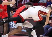 爱游戏APP-北极一起带来，热火挑战弯曲公牛火箭的简单介绍