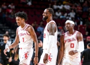 爱游戏下载-火箭球员接受集体训练，备战季后赛