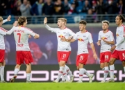 爱游戏在线-不来梅绿白军团战绩辉煌，引领德甲风潮的简单介绍