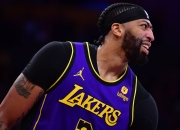 爱游戏娱乐-湖人客场惨败，浓眉遭遇低潮期的简单介绍