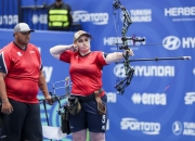 爱游戏在线-射箭比赛中弓箭手风采，土耳其选手勇夺金牌