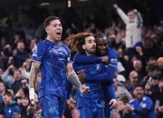 爱游戏tv-包含热刺客场铁血抗争，勇夺三分领跑前行的词条