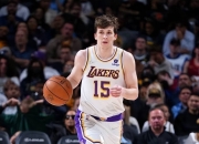 爱游戏官方-雄鹿队主帅战术调整，备战季后赛