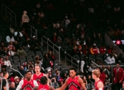 爱游戏大厅-猛龙主场击败掘金，取得重要胜利