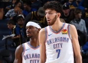 爱游戏官方-广西队突围季后赛，战绩连连上涨