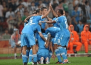 爱游戏在线-里尔球员接连得分，助球队战胜对手赢得胜利