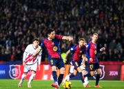 爱游戏体育-巴萨中场大将受伤，影响球队对决成绩