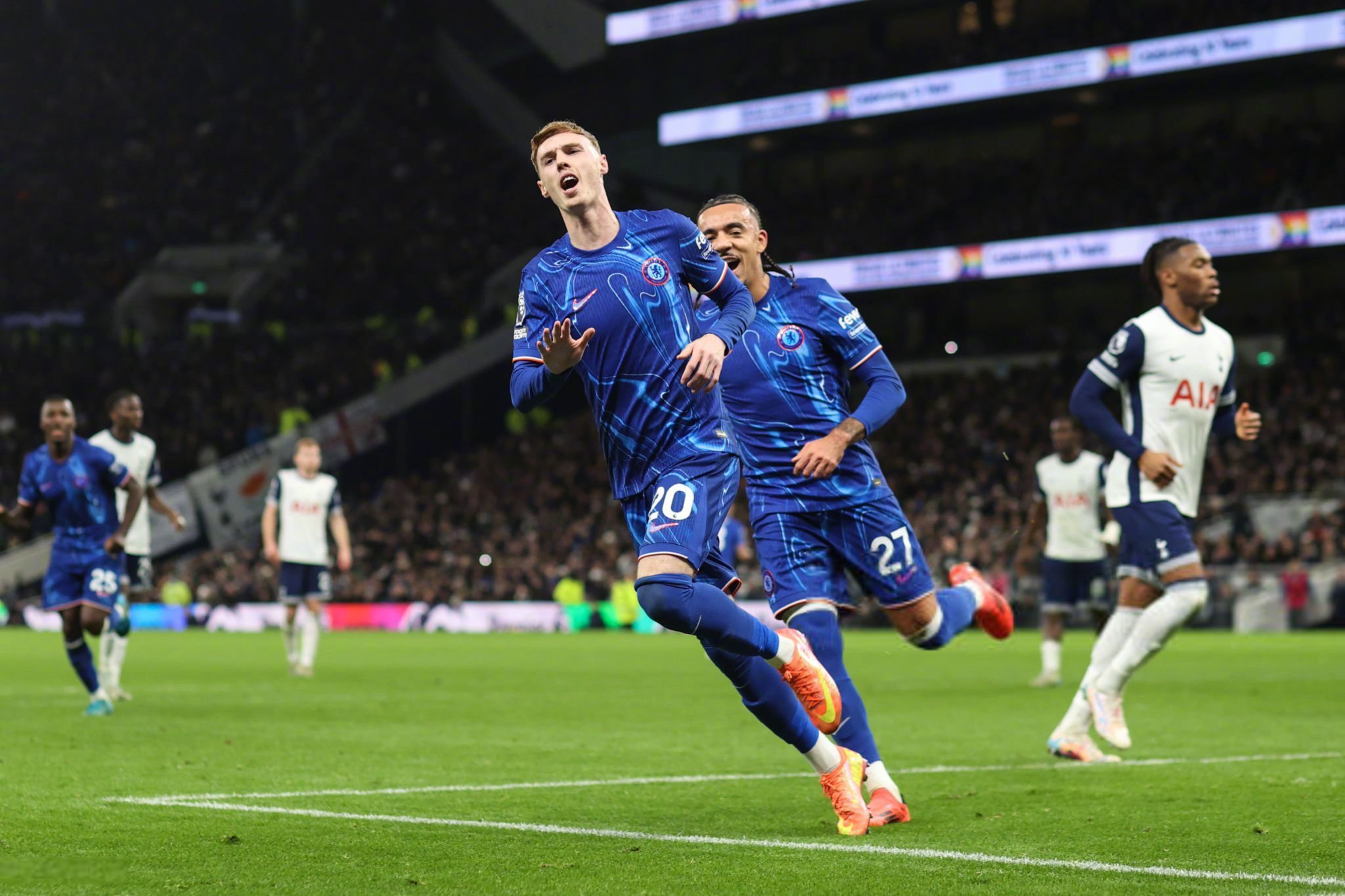 关于切尔西客场大胜，英超前三位置坚固的信息