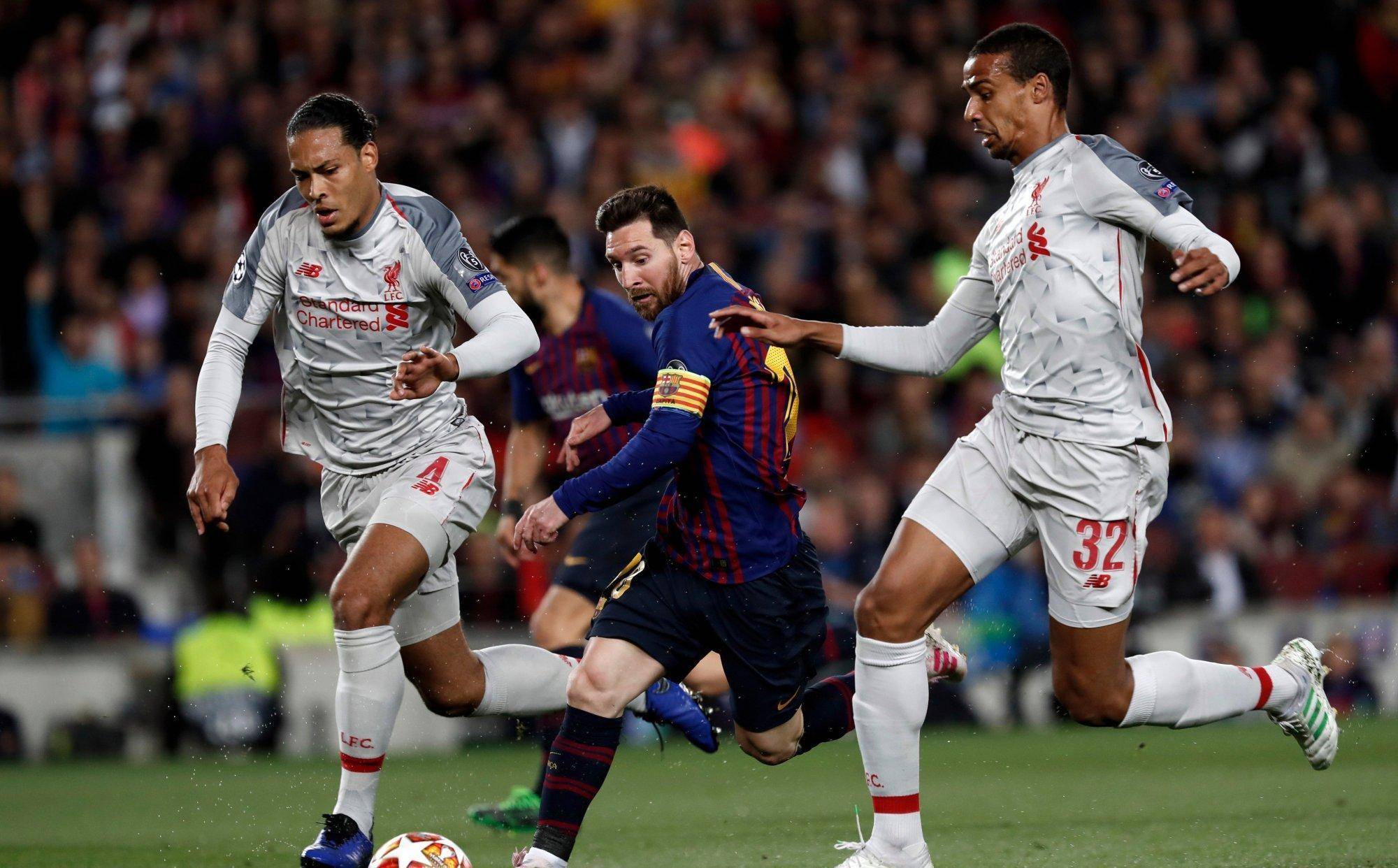 激情碰撞：足球比赛中的荣誉争夺的简单介绍