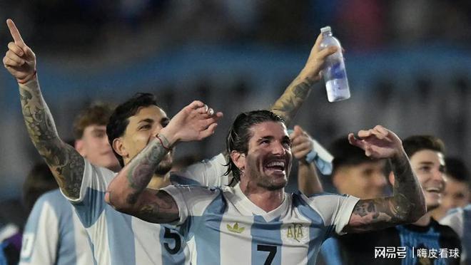 意大利淘汰巴西：南美劲旅无缘淘汰赛继续征战的简单介绍