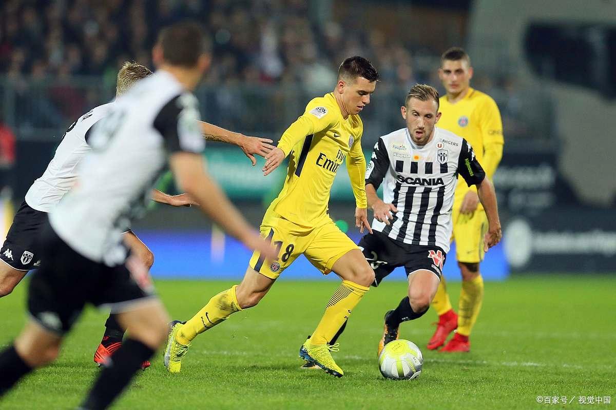 包含那不勒斯主场大胜乌迪内斯，保住争冠希望的词条