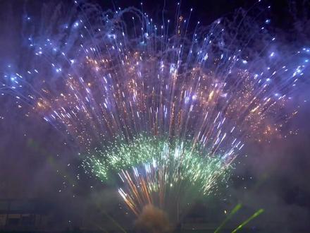 包含比赛揭晓最佳射手，光芒熠熠的词条