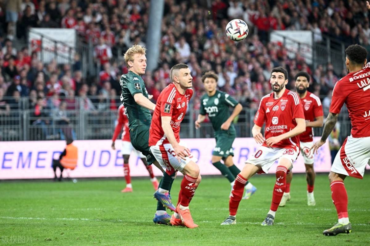 摩纳哥队员技术突出，领先队伍形势有利的简单介绍