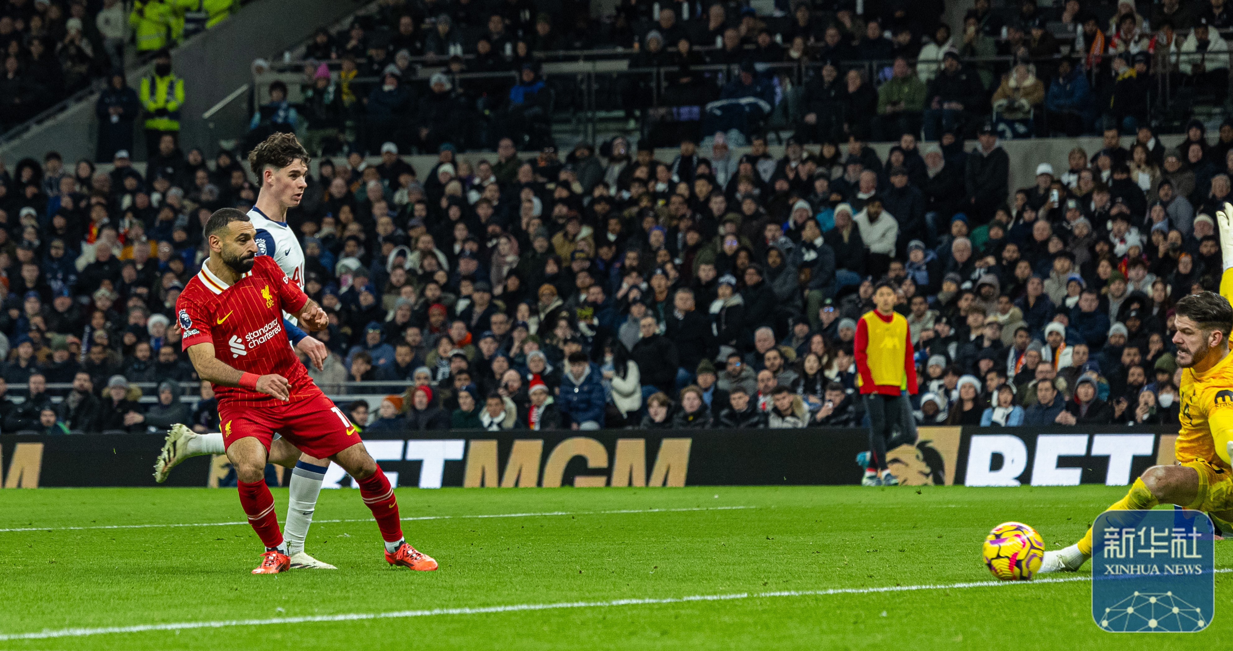 利物浦-大胜热刺，萨拉赫梅开二度领衔