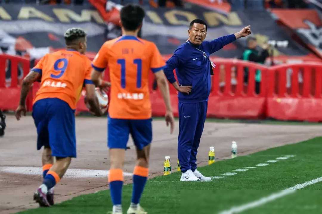 汉诺威终结不胜，球员表现有所提升，勇往直前的简单介绍