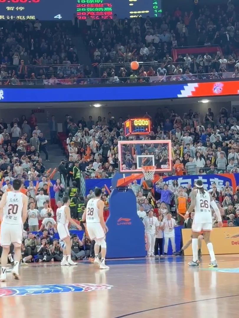 广东宏远遭遇惨败，球员状态下滑的简单介绍