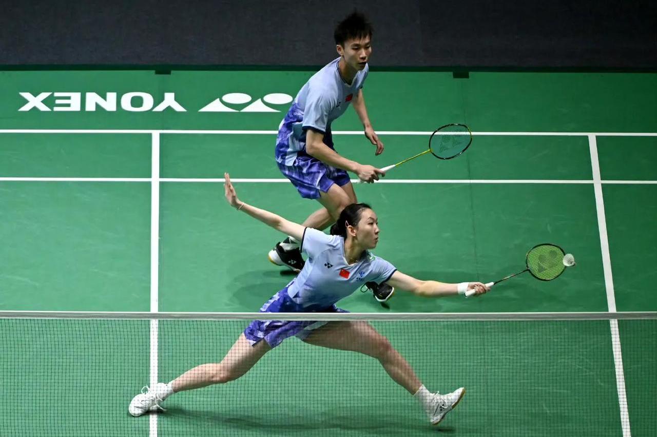 印度选手在羽毛球比赛中获胜