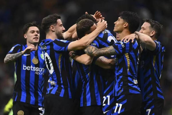 意甲双雄交锋，胶着战不分胜负！的简单介绍