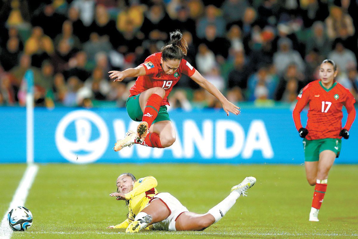 马来西亚女足表现抢眼，晋级八强