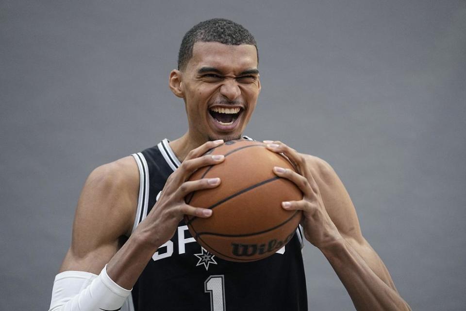 意大利篮球职业联赛揭幕，球员状态神勇争胜的简单介绍