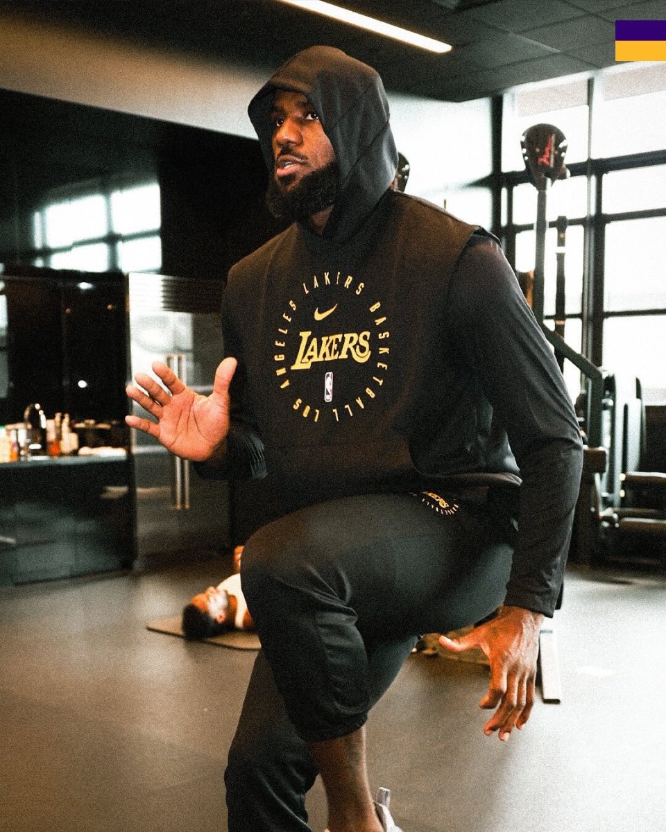 新赛季开幕，球队备战充满信心期待一触即发的简单介绍