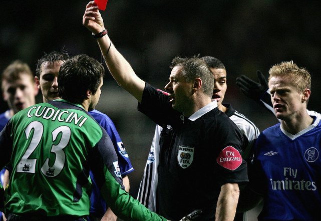 捷克队神勇发挥，赢得关键比赛胜利的简单介绍