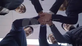 球队欲突破瓶颈，团队齐心协力追逐胜利的简单介绍