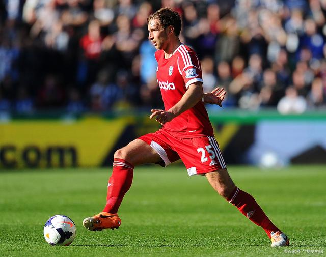 里尔主场击败尼斯，壮志凌云