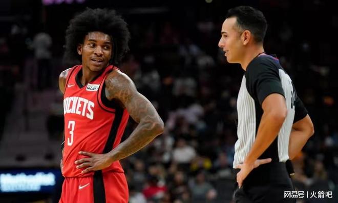 武汉长江主场险胜上海申鑫，提振士气的简单介绍