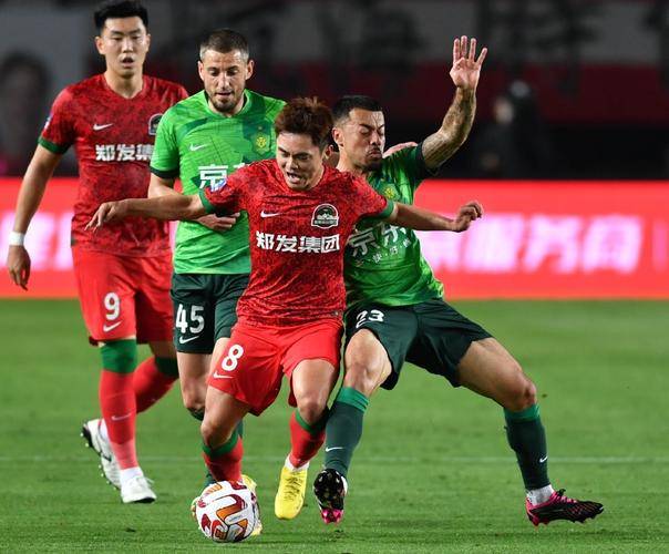 中超双雄激战南北，角逐焦点愈发明显的简单介绍