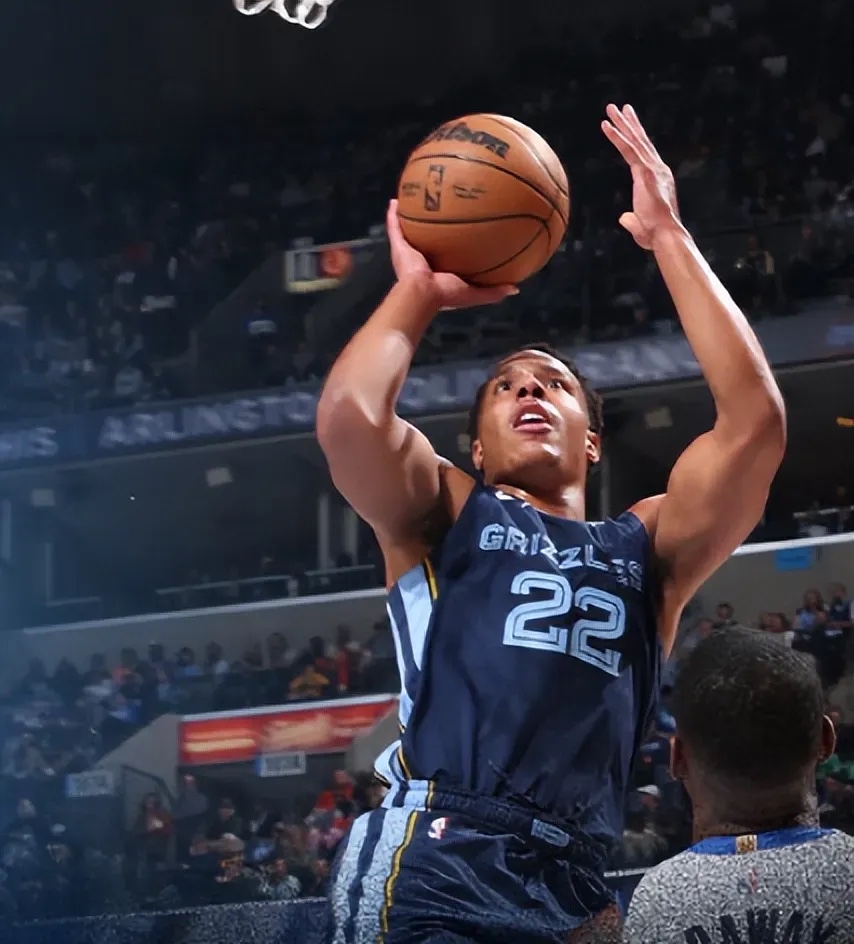 篮网客场战胜灰熊，绝对实力展现