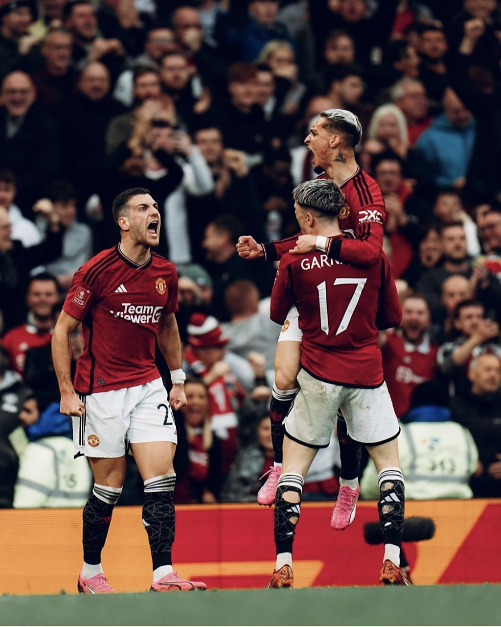 惊心动魄进球瞬间让人忍不住赞叹