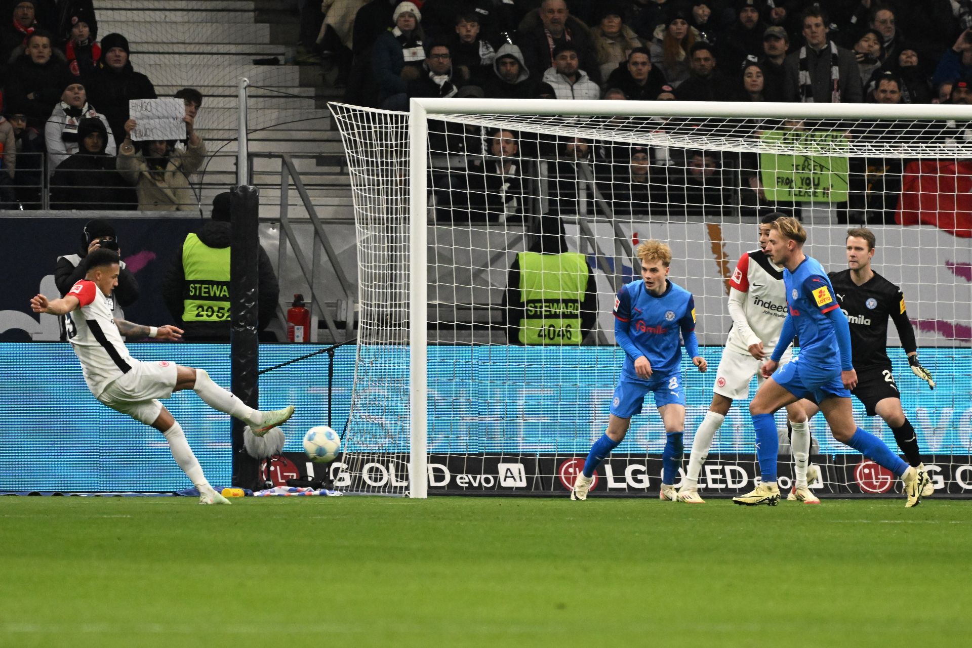 关于集锦：法兰克福队实力碾压对手，大胜对手的信息