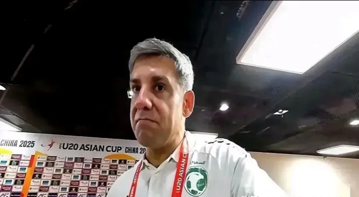 澳大利亚的精英球员在场上展现实力