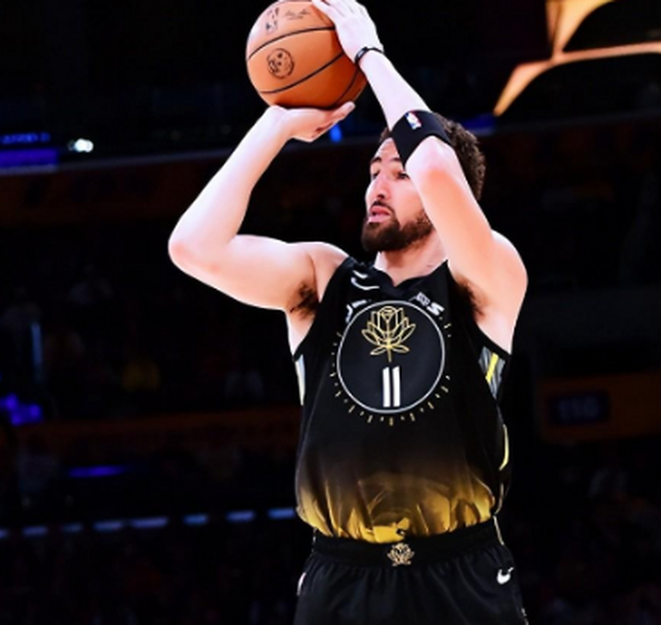 勇士成功卫冕总冠军