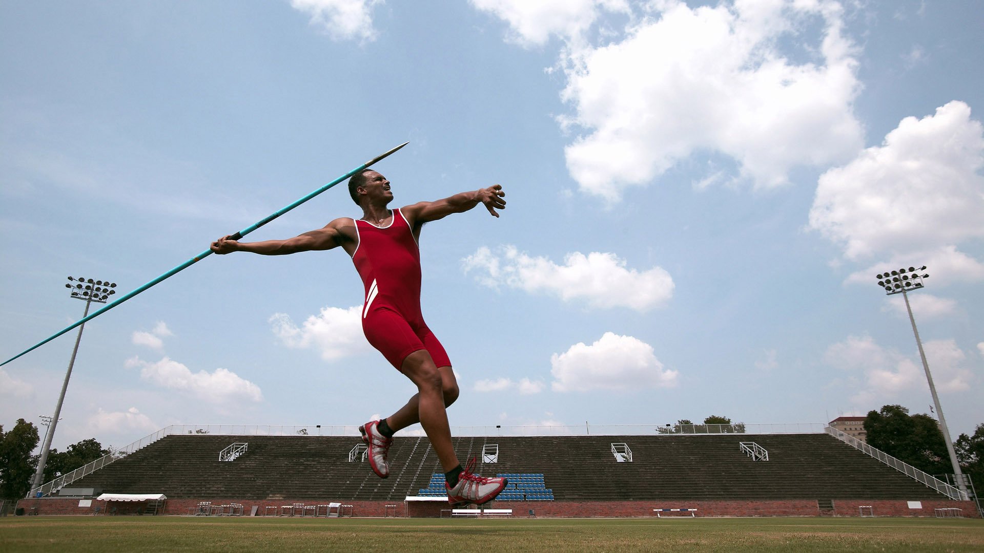 意甲焦点战风暴眼！波兰战车碾过永不沉没的勒沃库森，天才战术家跌落神坛？